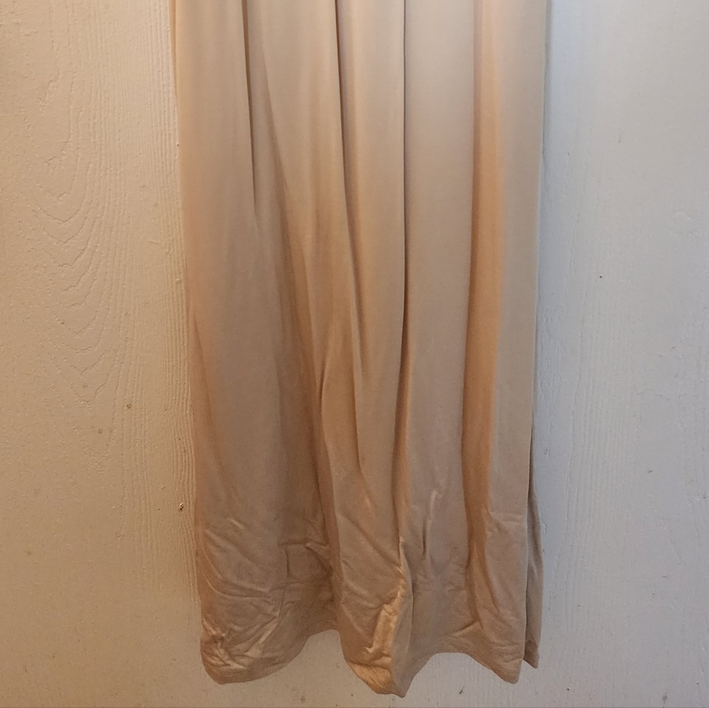 Dress - Picture 2 of 7